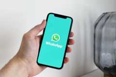 Mantan Eksekutif menyesal jual WhatsApp ke Mark Zuckeberg